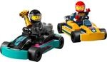 Go-Karts mit Rennfahrern