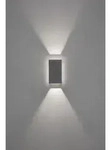 Konstsmide LED Au&szlig;en-Wandleuchte CREMONA, mit Hintergrundlicht + Lichtstrahl,