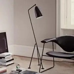 Stehleuchte GUBI, Gr&auml;shoppa, Schwarz, f&uuml;r Wohnzimmer, Metall, Design - 125.5