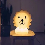 Tischleuchte Mr Maria, Lion, dimmbar, Gelb, f&uuml;r Kinderzimmer, Kunststoff - 16 - 19 -