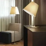 Stehleuchte Artemide, Melampo, Beige, f&uuml;r Wohnzimmer, Stoff / Textil, Design - 163