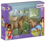 Schleich Spielzeugfigur Sarahs Tierbaby-Pflege.