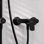 hansgrohe Logis Einhebel-Brause-Armatur 71600670 mattschwarz, Aufputz, 1 Verbraucher