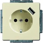Busch-Jaeger Schuko/USB-Steckdose elfenbeinwei&szlig; 20 EUCBUSB-82