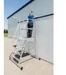 MUNK Aluminium-Podesttreppe einseitig begehbar fahrbar 5 Stufen