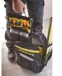 Stanley Essential Rucksack mit Teleskopgriff