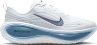 Nike HV8150-111, Nike Vomero Plus Neutralschuh Herren - wei&szlig;, blaugrau, Gr&ouml;&szlig;e 47,5