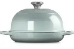 Le Creuset Brot Br&auml;ter Signature rund 24 cm Sea Salt