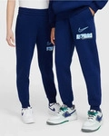 Nike HJ3836, NIKE Kinder Sporthose Erling Haaland Club Fleece BLUE VOID/UNIVERSITY