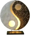 Tischlampe Yingyang Natur 30 cm &ndash; Capiz-Leuchte mit Bambusringen