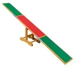 Trixie Agility Wippe, ca. B34/H54/T300 cm, Natur, Gr&uuml;n, Rot
