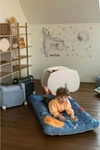 Stokke 678002, JetKids by Stokke CloudSleeper aufblasbares Reisebett Space Maze