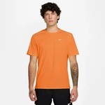 NIKE Miler Dri-FIT UV-Repel Laufshirt Herren 803 - total orange/reflective silv...