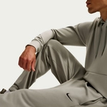NIKE Hyverse Dri-FIT UV-Repel Fleece Trainingshose Herren 320 - light army/light