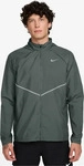 Nike IF2369-303, NIKE Miler UV-Repel Laufjacke Herren 303 - camo green/camo