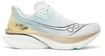 Saucony Endorphin Azura NYC Edition Herren Stra&szlig;enlaufschuh &ndash; White / Gold &ndash;
