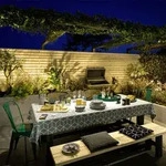 Solarbetriebene Led-wandleuchte Mit Sensor Philips Shroud 2.3w 2700k Schwarz -