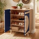 Moderner Schuhschrank Mit Runden Geometrischen T&uuml;ren, Mehrfachablagen Und