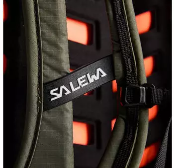 Salewa Pedroc Mate 22L (75029) faded green – Ergonomisches Tragesystem verlagert das Gewicht auf die Hüfte