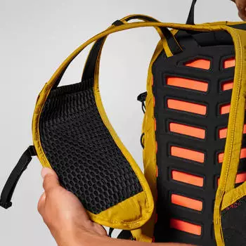 Salewa Pedroc Active 12L (75028) olive oil – Salewa Pedroc Active 12L (75028) olive oil – leichter Wanderbegleiter mit Ripstop-Material