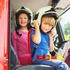 Relaxdays 10027680 Feuerwehr Wasserspritze, 2,5 l Wassertank, 5 m Reichweite, 2 Sprühfunktionen, Löschrucksack Kinder, rot-gelb