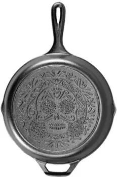 Lodge Totenkopf Minipfanne, gewürztes Gusseisen (L8SKULL)