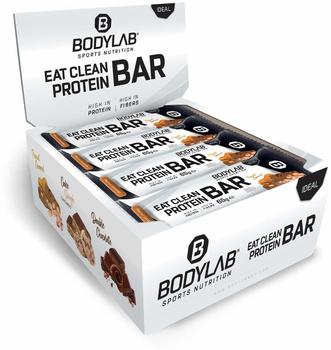 Bodylab24 Eat Clean Protein Riegel, Geschmack: Erdnuss-Karamell, hochwertiger Fitness Proteinriegel, Low Carb, mit wertvollen Ballaststoffen, 12 x 65g Box
