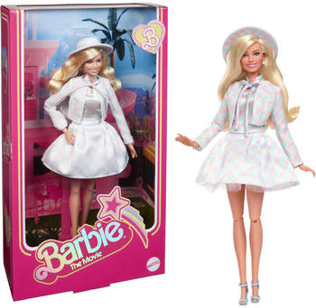 Barbie The Movie - Margot Robbie als Barbie Puppe mit blau-karietem Outfit (HRF26)
