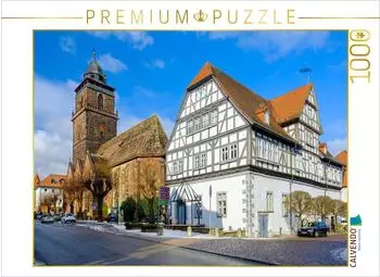 Calvendo Bahnhofstra&szlig;e mit Rathaus und Kirche