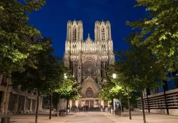 Bluebird Puzzle Cath&eacute;drale de Reims au Cr&eacute;puscule (90496)