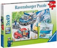 Ravensburger 09221 - Polizeieinsatz, 3 x 49 Teile Puzzle 3 Motive &agrave; 49 Teile