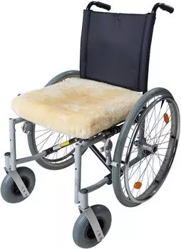 Fellhof Rollstuhlkissen Memory mit Lammfell 42x42x7cm Füllung aus Memory-Schaum 1 St