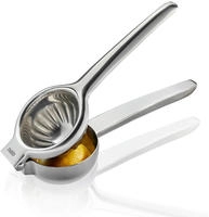 GEFU Zitruspresse LEMON aus Edelstahl | 2-teilig mit Saftsieb und Auffangbeh&auml;lter