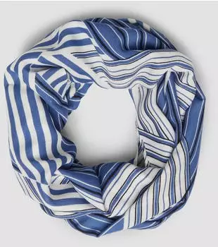 s.Oliver Gemusterter Loop-Schal aus Viskose blau weiß 2175345.55A1.