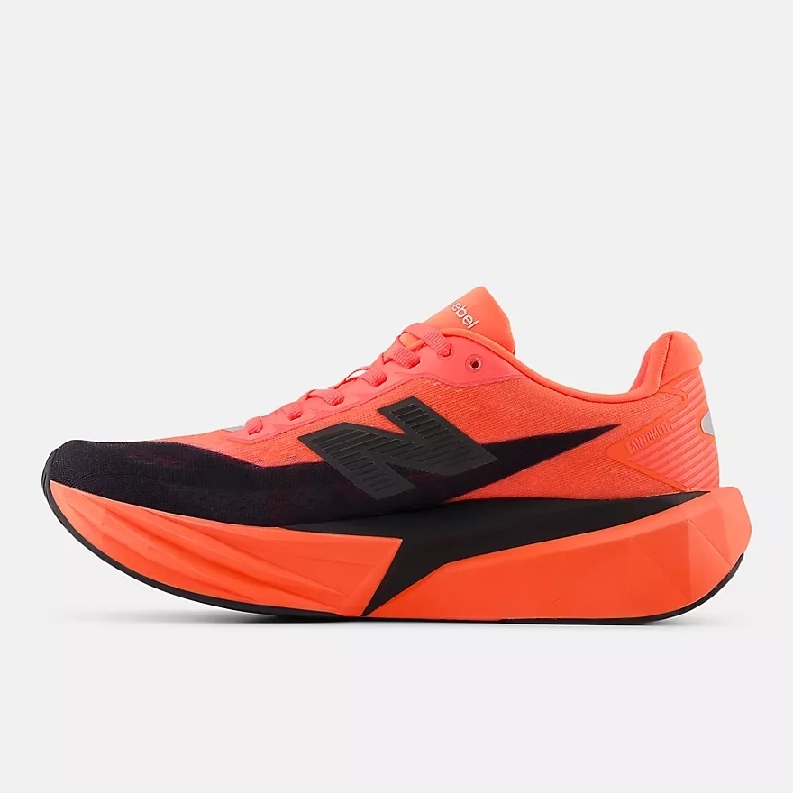 New Balance: Rebel V5