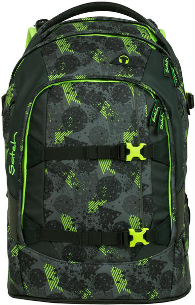Satch Pack (2021) off road