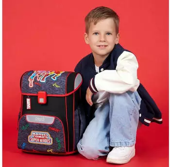 Scooli EasyStart Set Avengers – Scooli EasyStart Set Avengers vereint Superhelden-Design mit Schulwegsicherheit
