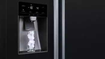 Bosch KAD93ABEP – Bosch KAD93ABEP bietet großzügigen Stauraum mit getrennten Kühl- und Gefrierbereichen