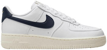 Nike Air Force 1 '07 Next Nature Women white/pale ivory/metallic gold/obsidian – Nike Air Force 1 '07 Next Nature Women, Alltagssneaker mit Nachhaltigkeitssiegeln