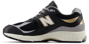 New Balance 2002R black with sea salt und gold metallic