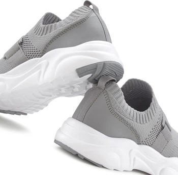 Lascana Slip-On Sneaker grau