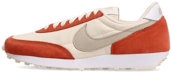 Nike Daybreak Women pale ivory/light sienna/white/desert sand
