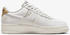 weiß: Nike Air Force 1 '07 LV8