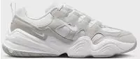 Nike DR9761, NIKE Damen Freizeitschuhe W TECH HERA Silber female