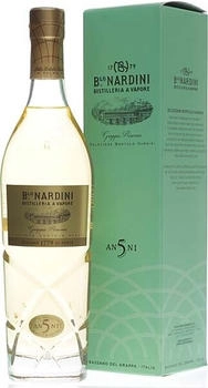 Nardini Grappa Riserva 5 Anni 0,7l 42% Nardini Grappa Riserva 5 Anni 0,7l 42%