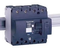 Schneider Electric NG125L Leistungsschalter 4P, 32A, Charakteristik C (18814)