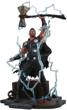 Diamond Select Toys Marvel Avengers: Infinity War Thor Gallery Diorama