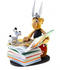 Plastoy Asterix sitzt auf Bücherstapel