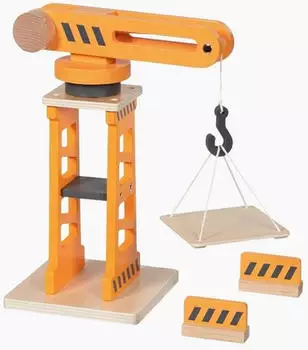 Goki 55824 Drehkran mit Zwei Absperrbarken und Ladeplattform, beweglicher Spielzeug-Baukran aus Holz, 360&deg; drehbar