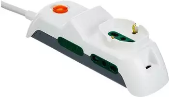 Vimar Mehrfachsteckdose 1 Universal + 2P17/11 + 2 USB mit Schalter (FP00515.C.B)